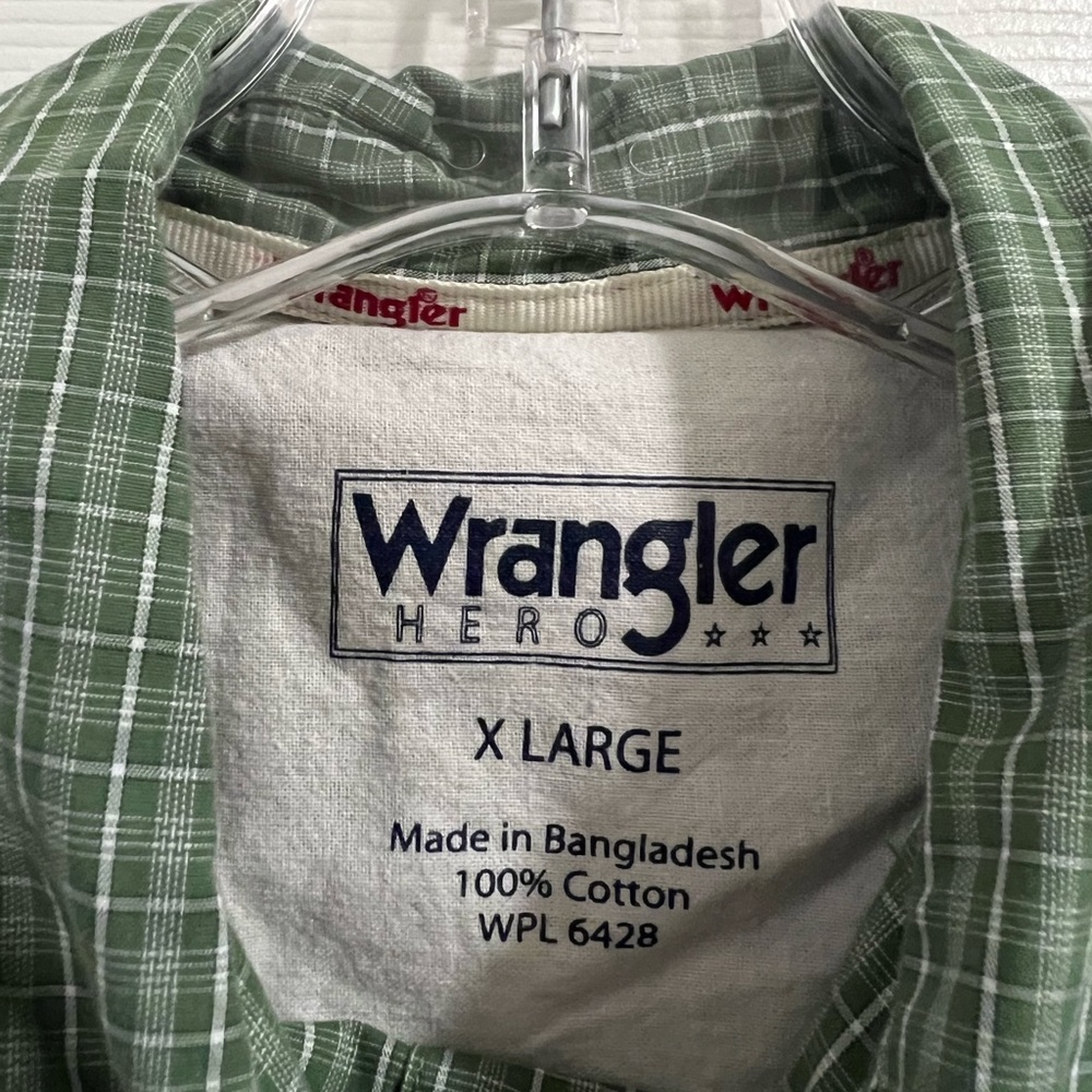 Wrangler | Button-Down - Picture 2 of 3